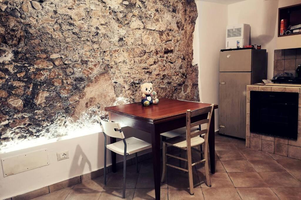 Casetta Nel Centro Storico Appartement Norma Buitenkant foto